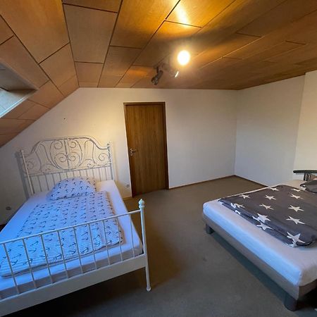 Bonn-Beuel Zentrale Ferienwohnung Mit Parkplaetzen Esterno foto