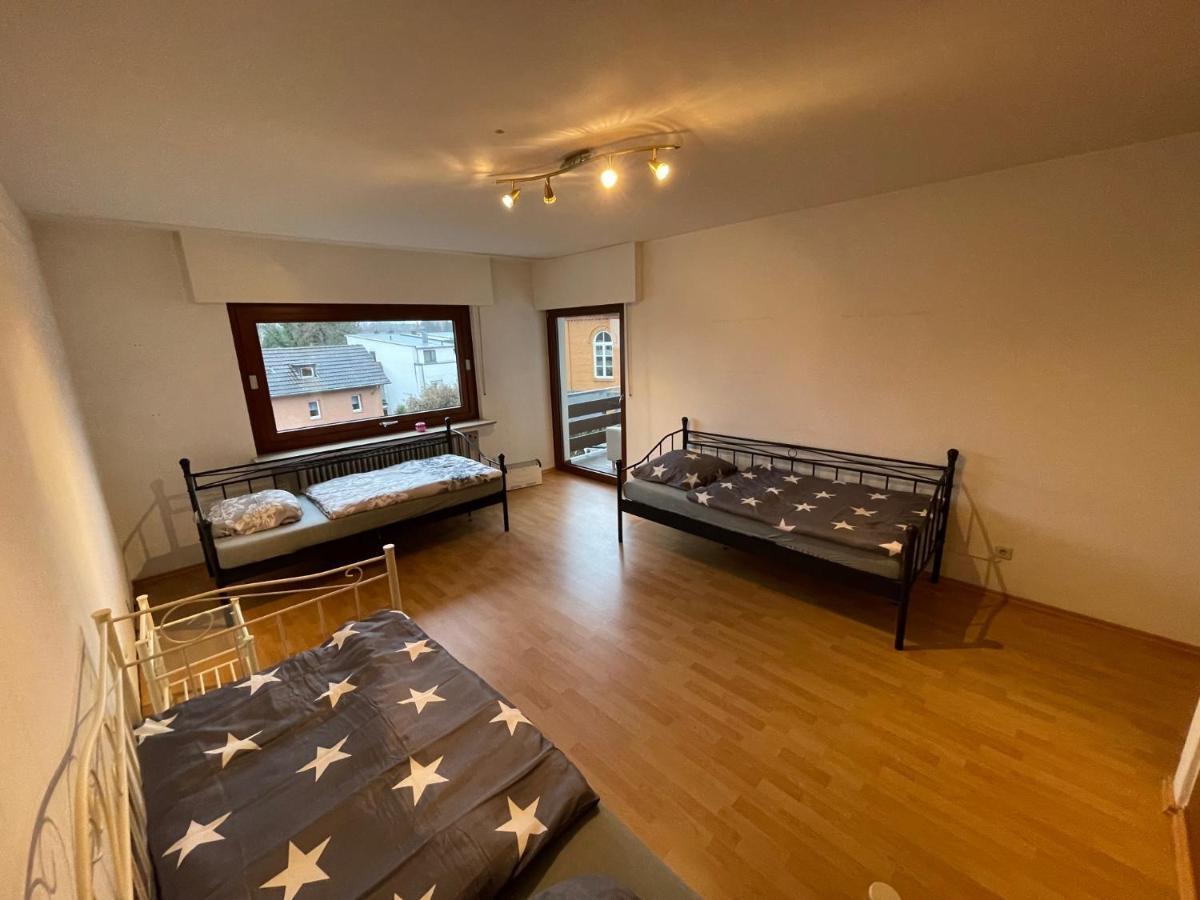 Bonn-Beuel Zentrale Ferienwohnung Mit Parkplaetzen Esterno foto