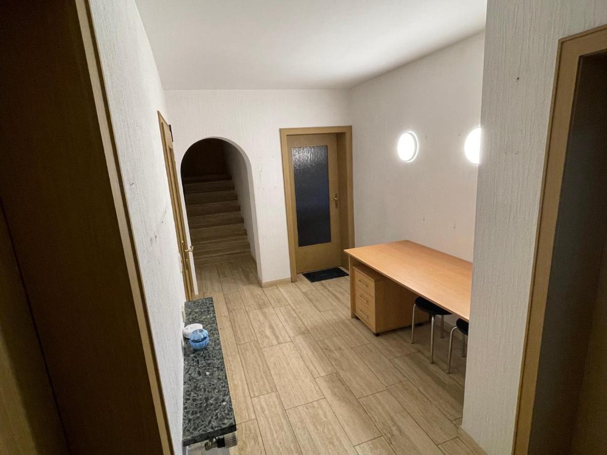 Bonn-Beuel Zentrale Ferienwohnung Mit Parkplaetzen Esterno foto