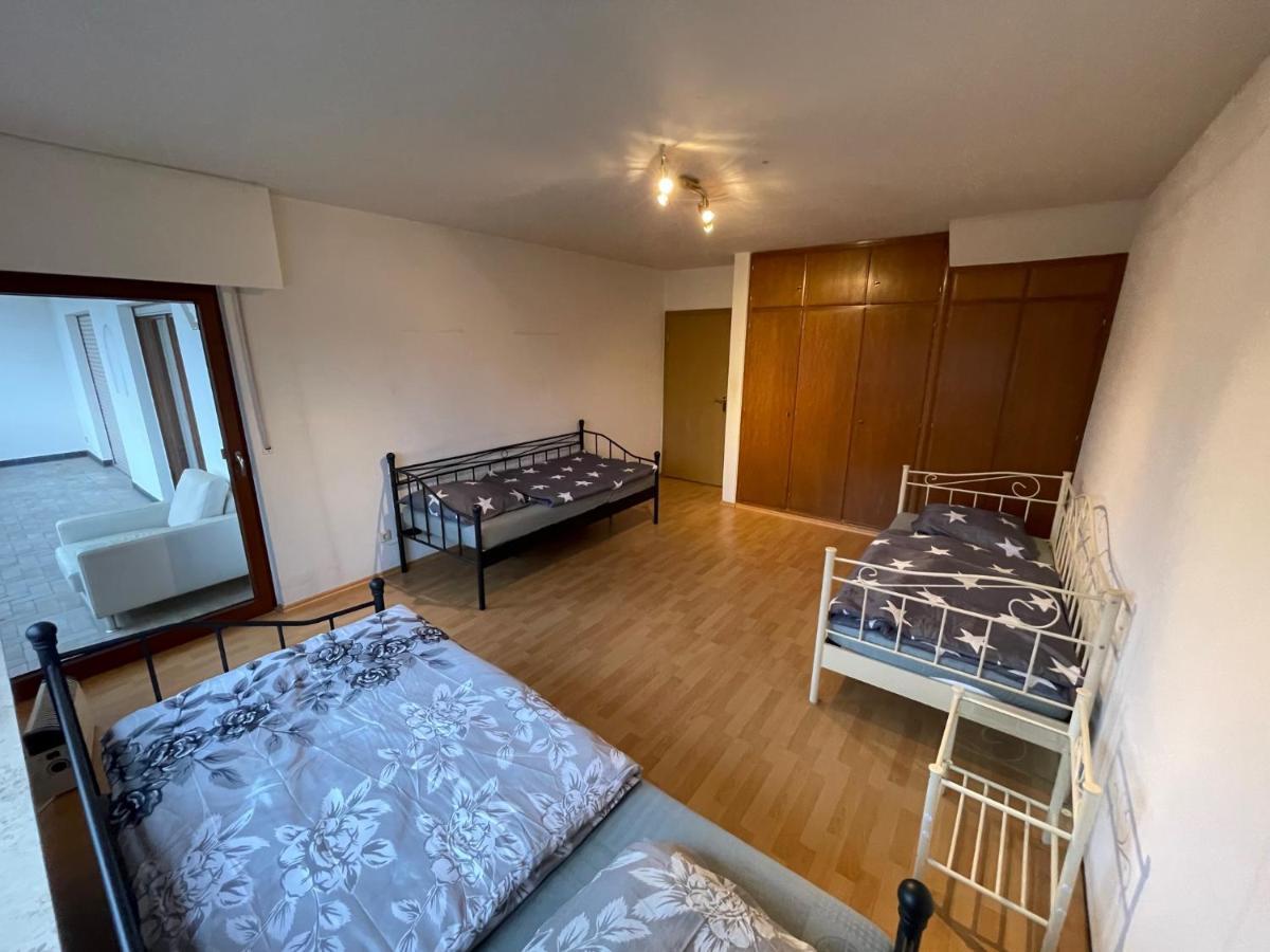 Bonn-Beuel Zentrale Ferienwohnung Mit Parkplaetzen Esterno foto