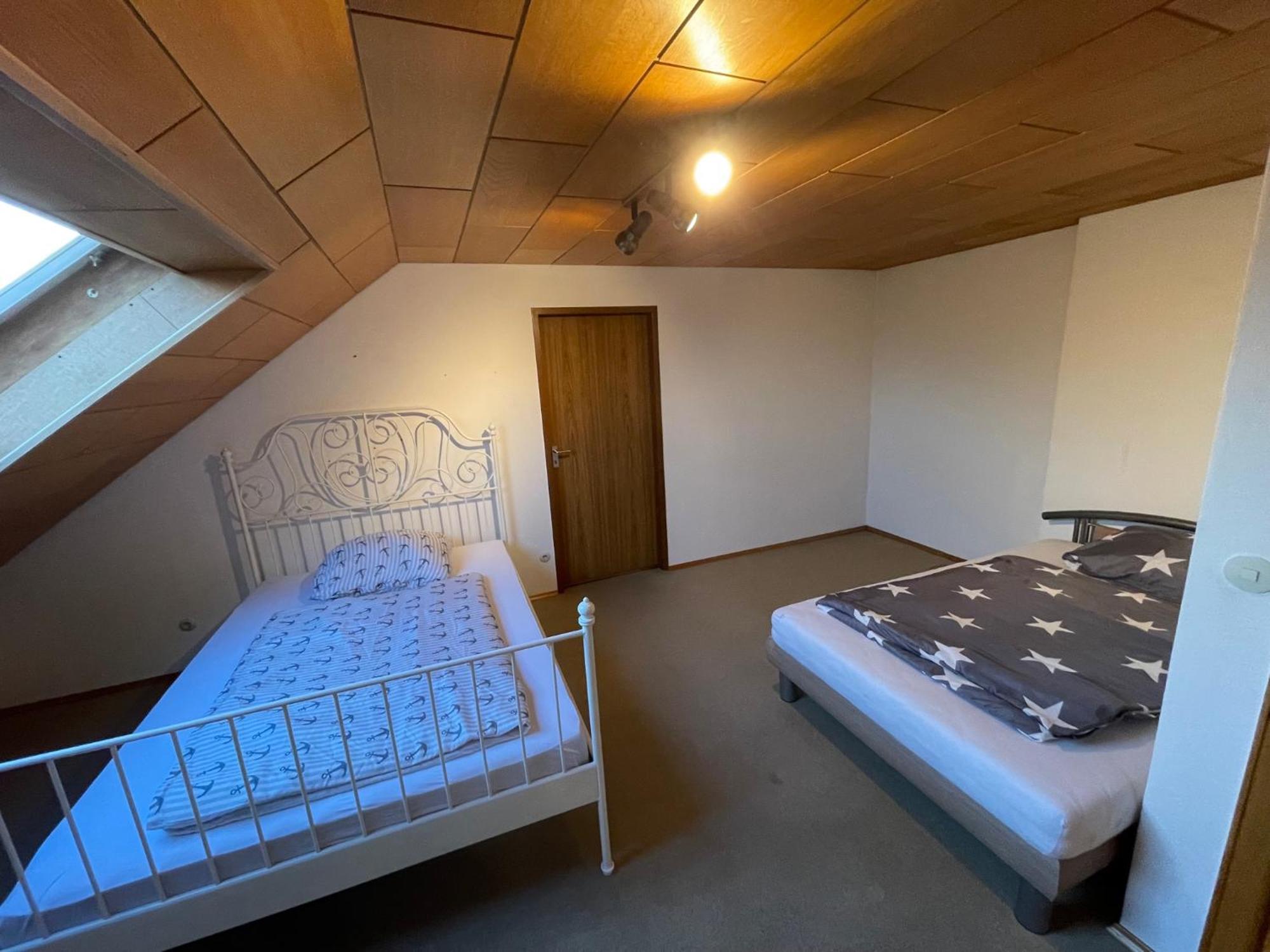 Bonn-Beuel Zentrale Ferienwohnung Mit Parkplaetzen Esterno foto